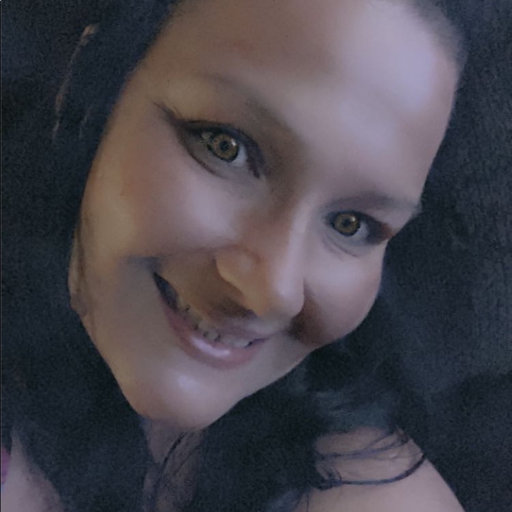 Meet your Posher, Pamela